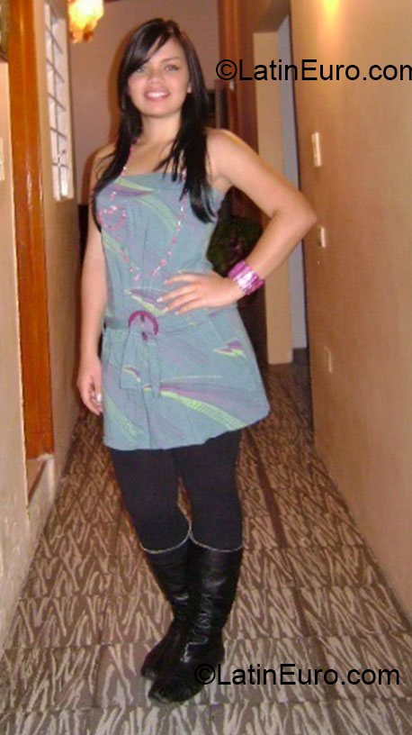 Date this sultry Colombia girl Laura from Medellin CO12482