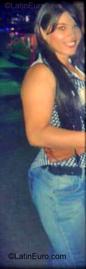 Date this exotic Colombia girl Fanory from Bogota CO12483
