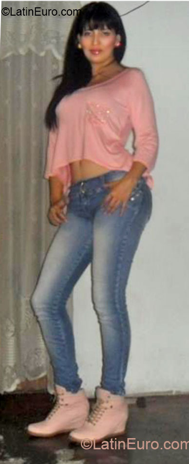 Date this lovely Colombia girl YAMILE from Medellin CO12537