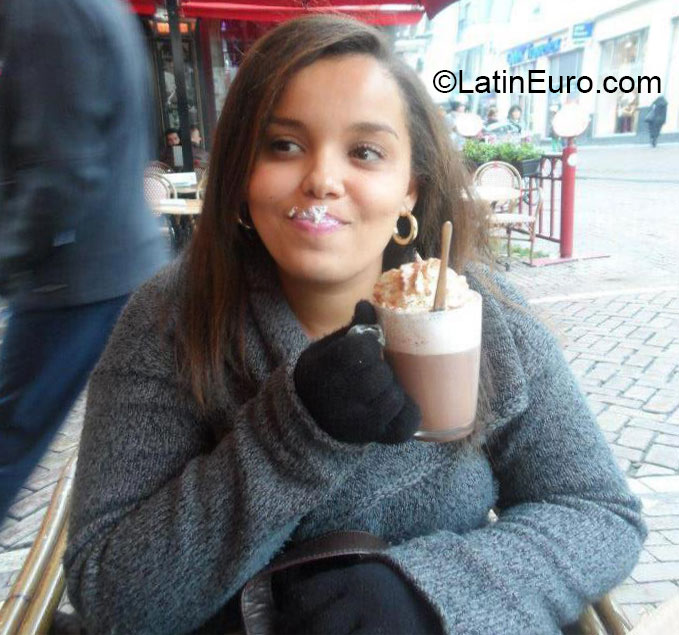 Date this sensual Brazil girl Brenna from Aracaju BR7634