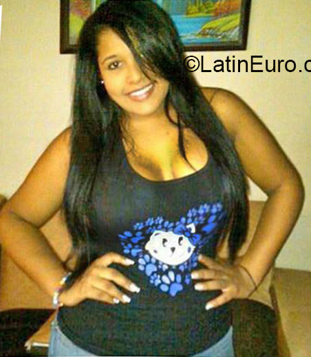 Date this young Colombia girl Yiliana from Cali CO12567