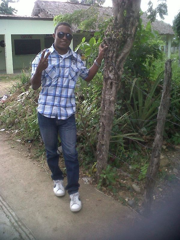 Date this voluptuous Dominican Republic man Dewin from Santiago DO15170