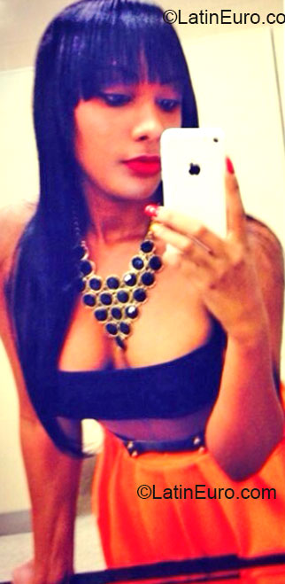 Date this passionate Dominican Republic girl Michell from Santo Domingo DO15186