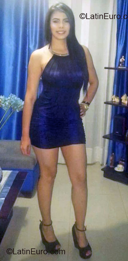 Date this gorgeous Colombia girl Diana P from Bogota CO12698