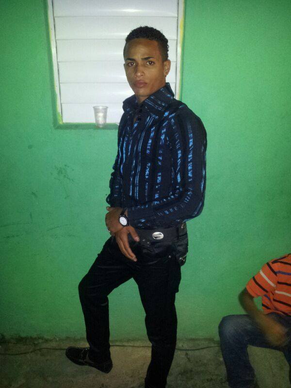 Date this fun France man Adonis vasquez from Santo Domingo FR190