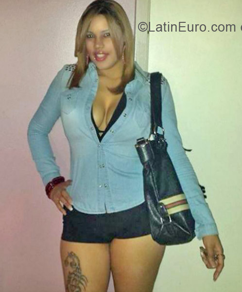 Date this tall United States girl Loendy from Bronx US14156