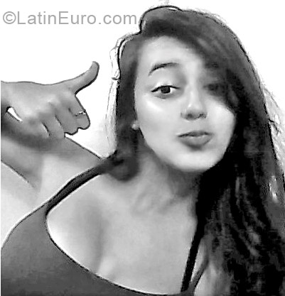 Date this delightful Brazil girl Nycolle from Sao Paulo BR7723