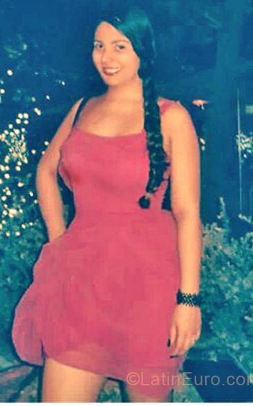 Date this charming Colombia girl Sara from Cartagena CO12880