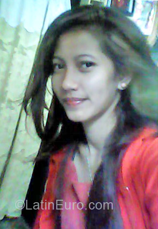 Date this stunning Philippines girl Gemalin from Manila PH566