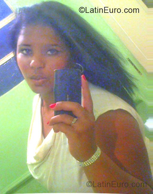 Date this exotic Brazil girl Brenda from Belo Horizonte BR7738