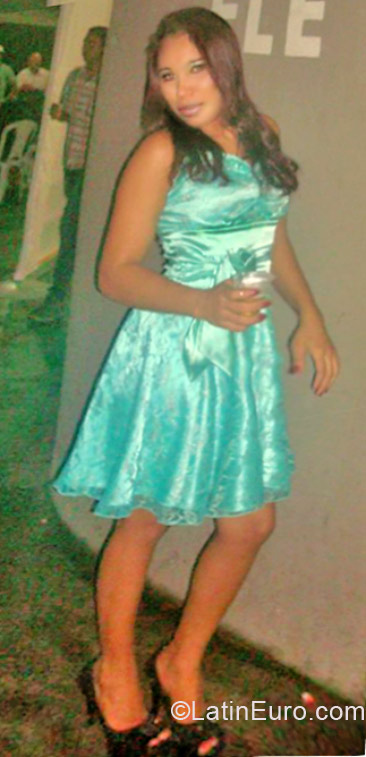 Date this tall Brazil girl Cleiciane from Araguaina BR7743