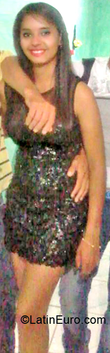 Date this delightful Brazil girl Gleiciane from Aguas Belas BR7761