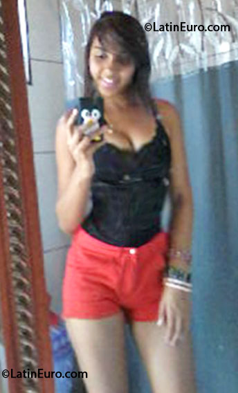 Date this cute Brazil girl Thais from Rio de Janeiro BR7783
