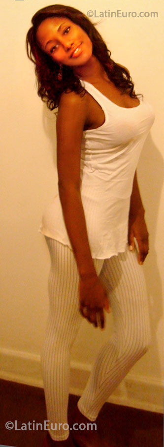 Date this sultry Brazil girl Jennifer from Sao Paulo BR7785