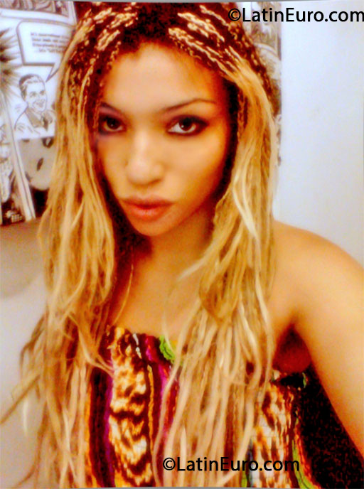 Date this hard body Brazil girl Ana from Juiz De Fora BR7791