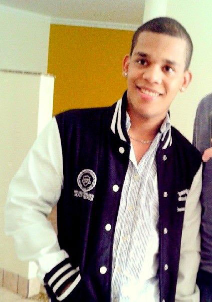 Date this fun Brazil man Weverton from Campo Grande BR7801