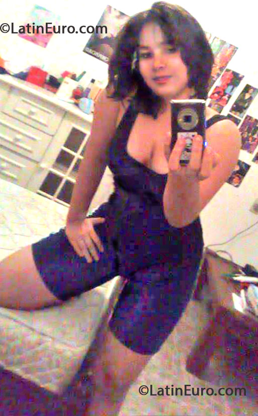 Date this charming Brazil girl Victoria from Fortaleza BR7809
