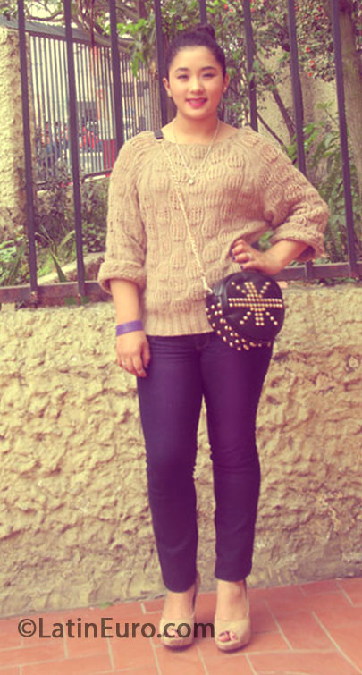 Date this voluptuous Colombia girl Ana from Bogota CO13053