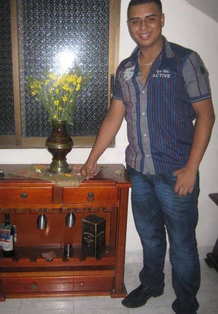 Date this young Colombia man Giovanny from Medellin CO13136
