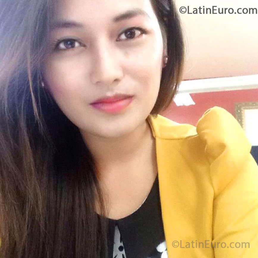 Date this hot Philippines girl Abigel from Cainta PH572