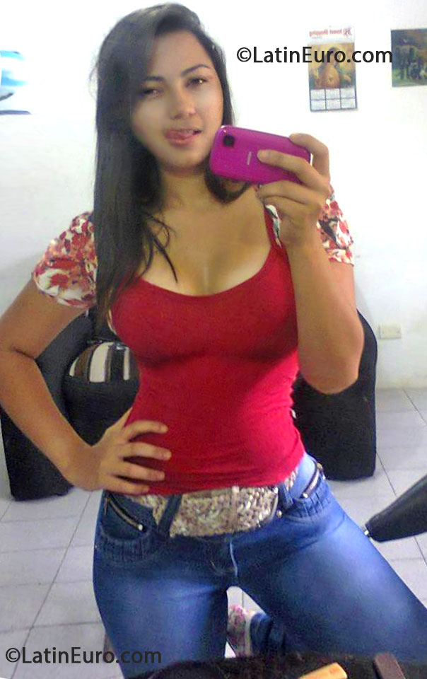 Date this sultry Brazil girl Silvania from Belo Jardim BR7903