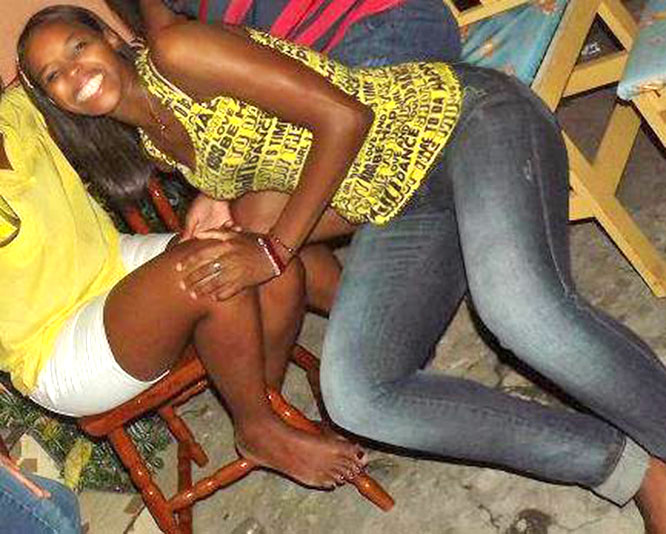 Date this happy Brazil girl Hellaine from Sao Paulo BR7910