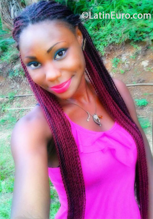 Date this cute Jamaica girl Shamona from saint Ann JM1697