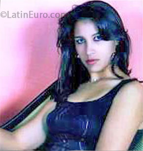 Date this stunning Brazil girl Silvana from Curitiba BR7922