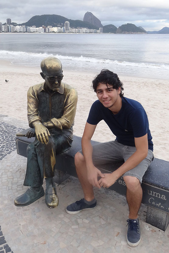 Date this sensual Brazil man Rodrigo from Curitiba BR7950