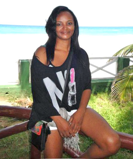 Date this exotic Colombia girl Dina10 from Cartagena CO13460