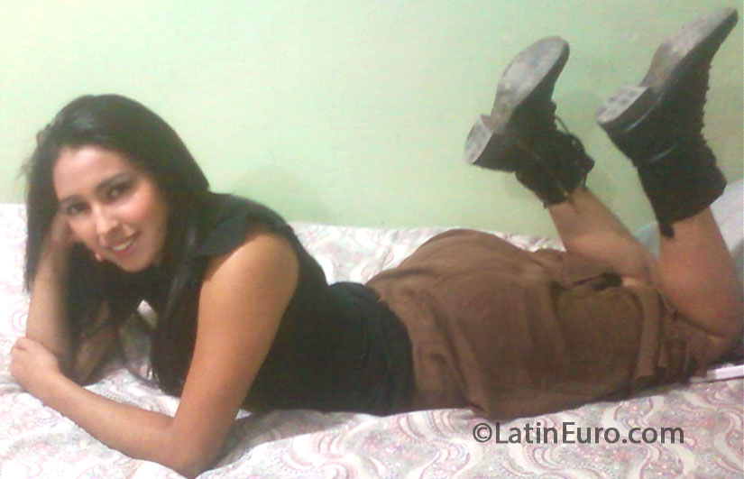 Date this pretty Honduras girl Emy from San Pedro Sula HN866