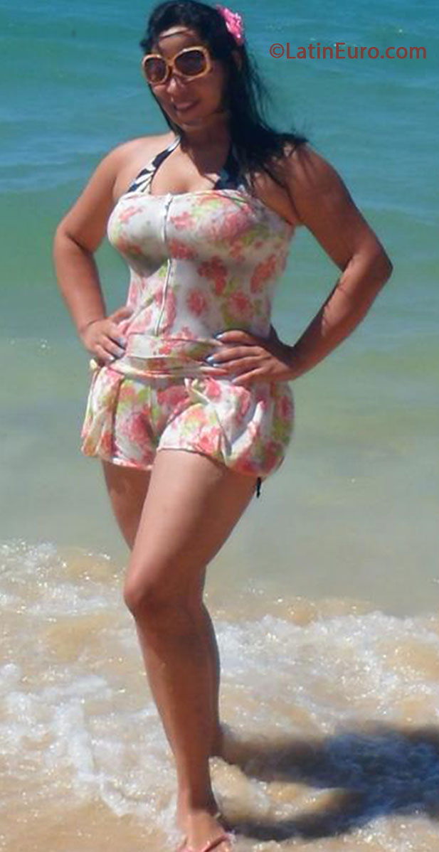 Date this young Brazil girl Cintthya from Palmas BR7971