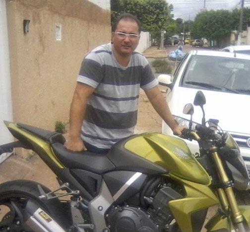 Date this tall Brazil man Carlos from Cuiaba BR7973