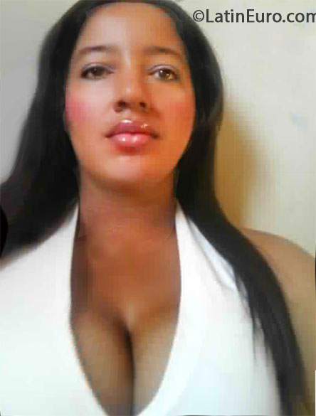 Date this pretty Brazil girl Flavia from Sao Paulo BR7975