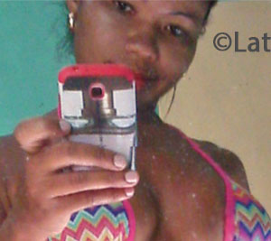 Date this pretty Brazil girl Clediane from Salvador BR7977