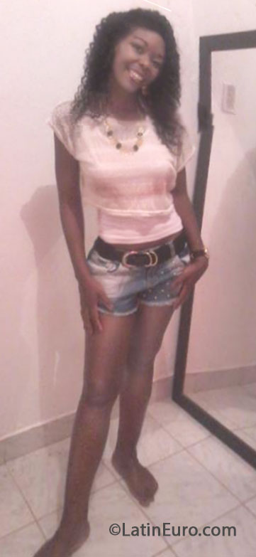 Date this foxy Brazil girl Monica from Rio De Janeiro BR7978