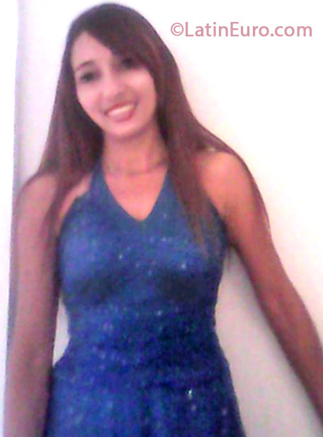 Date this lovely Dominican Republic girl Yoani from Santo Domingo DO16653