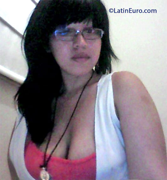 Date this athletic Peru girl Fernanda from Lima PE823