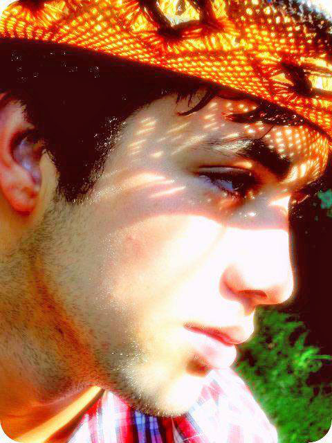 Date this beautiful Brazil man Vinicius from Cachoeiro De Itapemirim BR8027