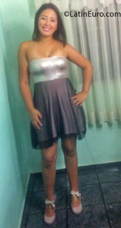 Date this good-looking Brazil girl Thamiris from Rio De Janeiro BR8028