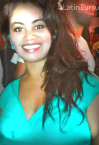 Date this voluptuous Brazil girl Marina from Rio de Janeiro BR8030