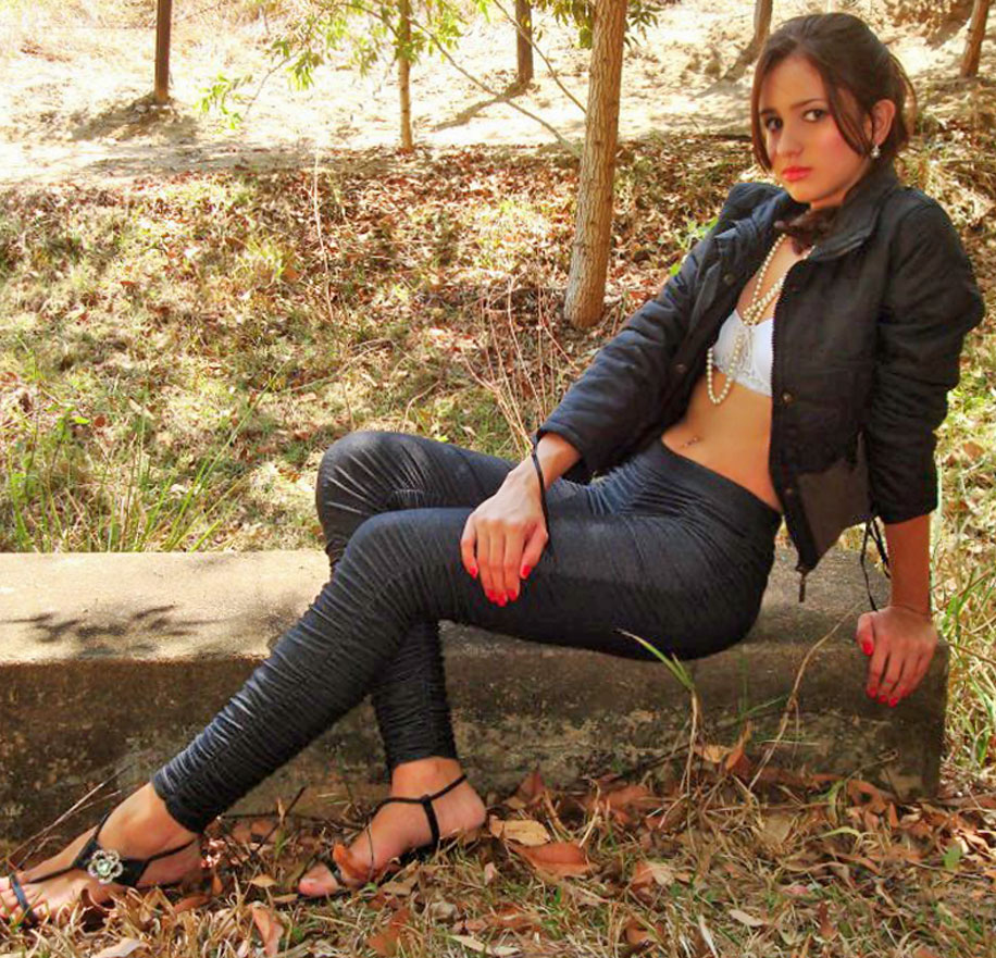 Date this foxy Brazil girl Telita from Caratinga BR8061