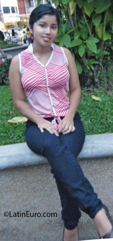 Date this beautiful Panama girl Migdalia from David PA355