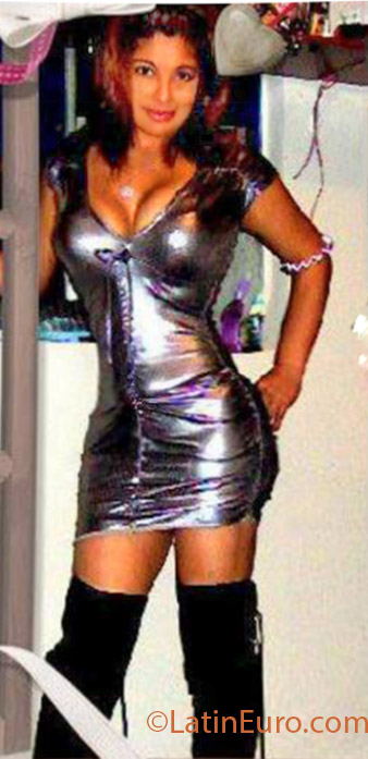 Date this nice looking Colombia girl Alejandra from Bogota CO13849