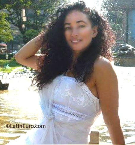 Date this charming Colombia girl Luz Elena from Medellin CO14036