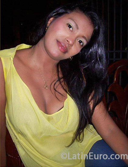 Date this georgeous Colombia girl Maria melendez from Barranquilla CO17217