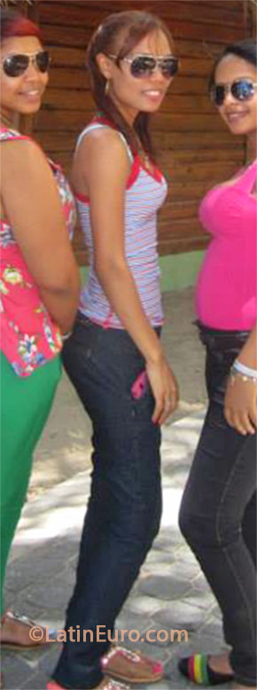 Date this delightful Dominican Republic girl Yulei from Santiago DO20855