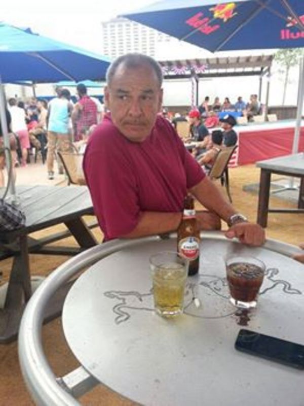 Date this happy United States man Robert from Houston US14560