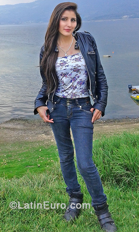 Date this exotic Colombia girl Diana from Bogota CO14162