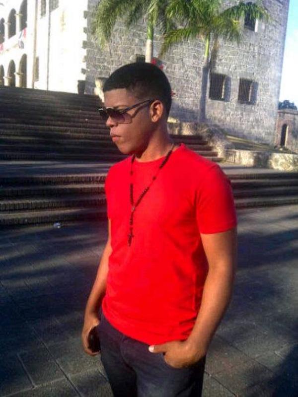 Date this gorgeous Dominican Republic man Isac alberto from Santodomingp DO17540